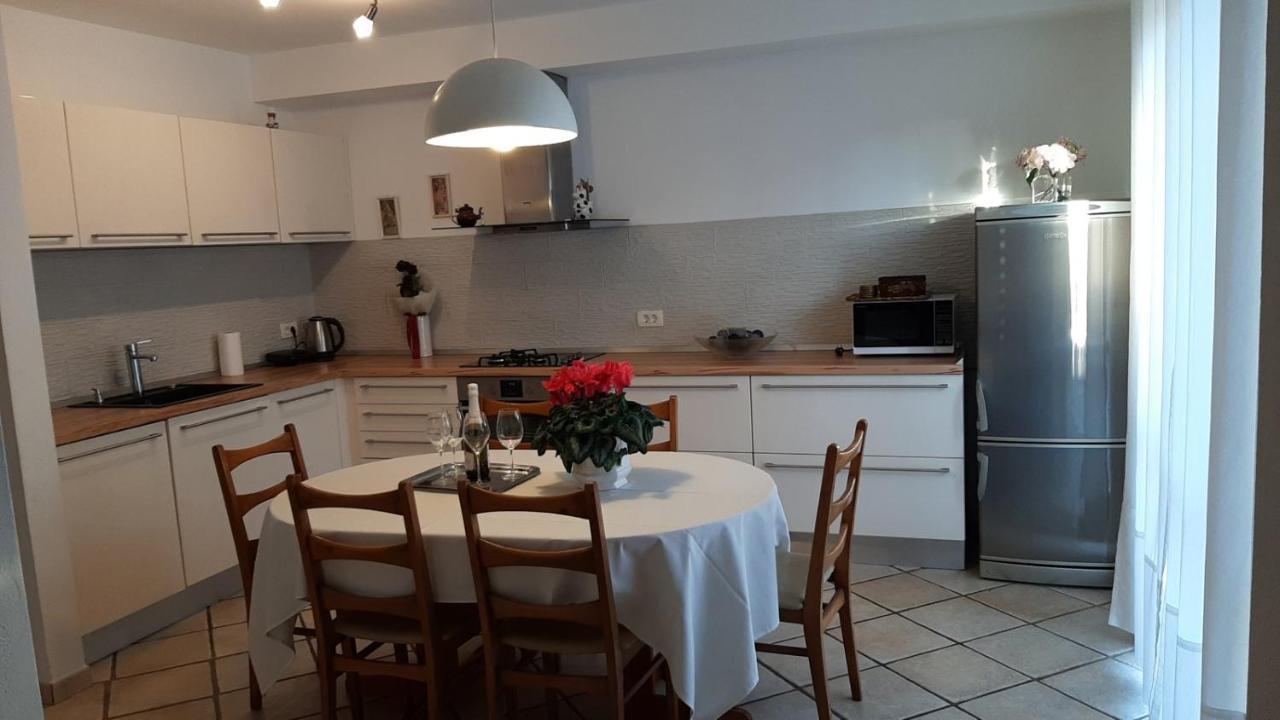 Apartman Nada I Fažana Eksteriør billede